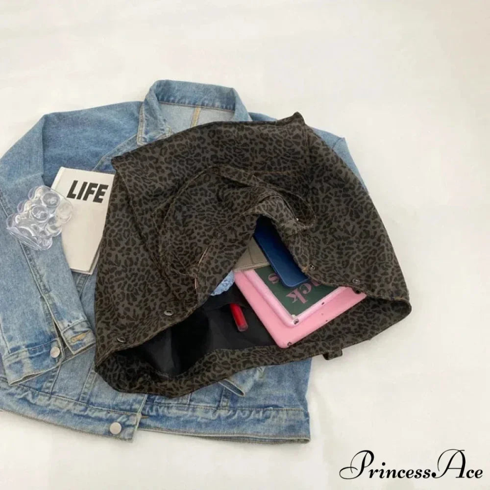 Patterned Ribbed Fabric Crossbody Shoulder Bag