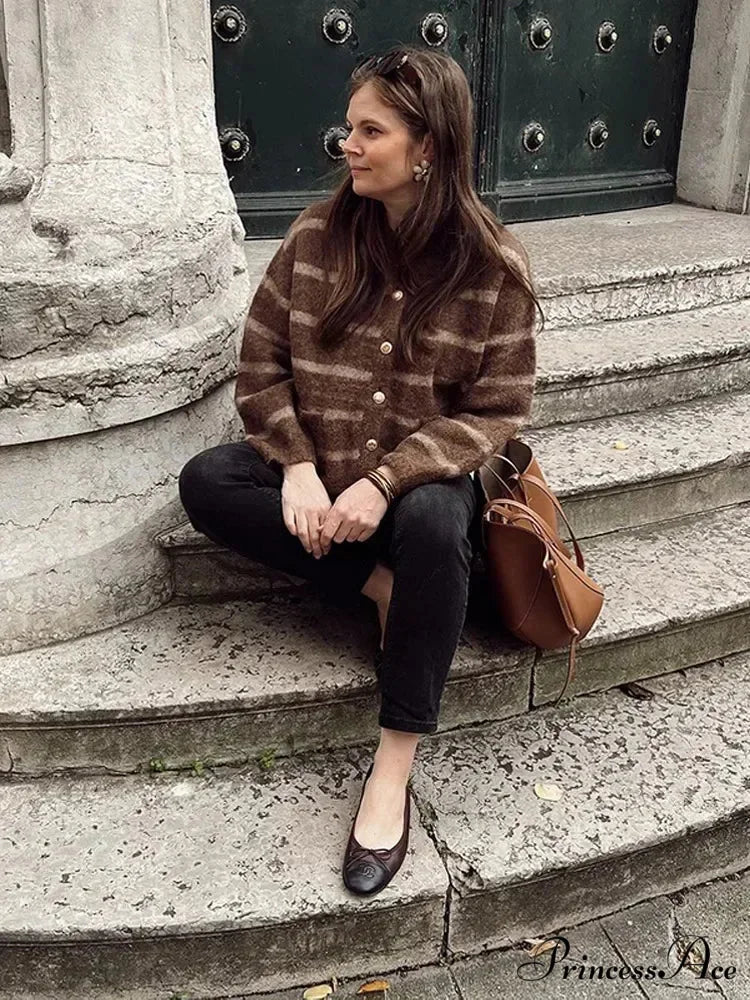 Patterned Solitary Buttoned Pocket Cardigan