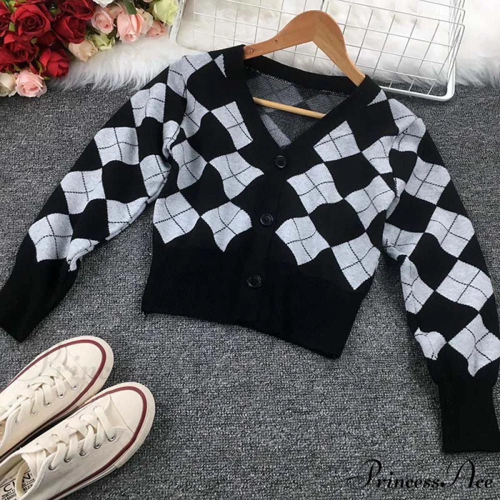 Plaid Black White Knitted Cardigan