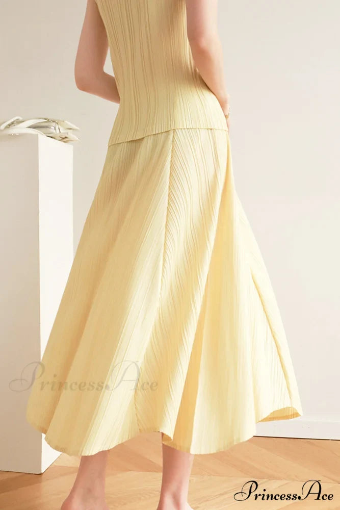 Pleated High Waist Skirt - Solid Color