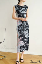 Printed Sleeveless Dress with Side Slit and Full Pleats