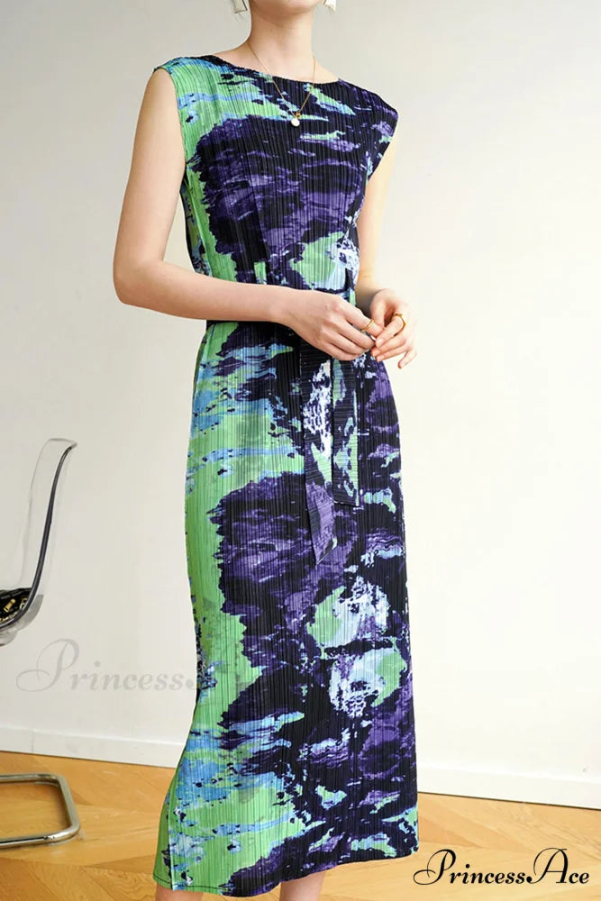 Printed Sleeveless Dress with Side Slit and Full Pleats