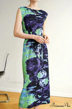 Printed Sleeveless Dress with Side Slit and Full Pleats