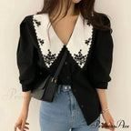 Puff Extended Sleeve Flower Stitch Blouse