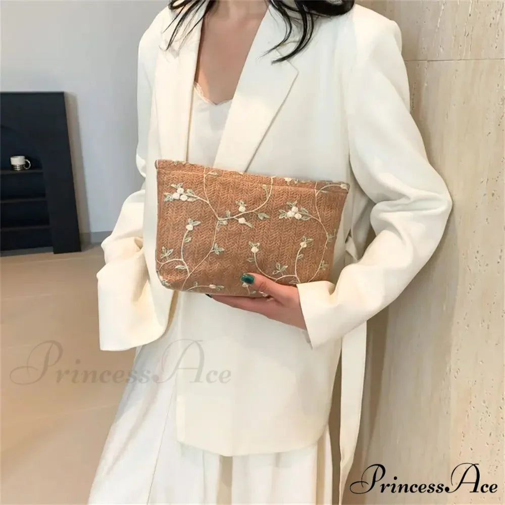 Rattan Portable Straw Grasp Wristlet