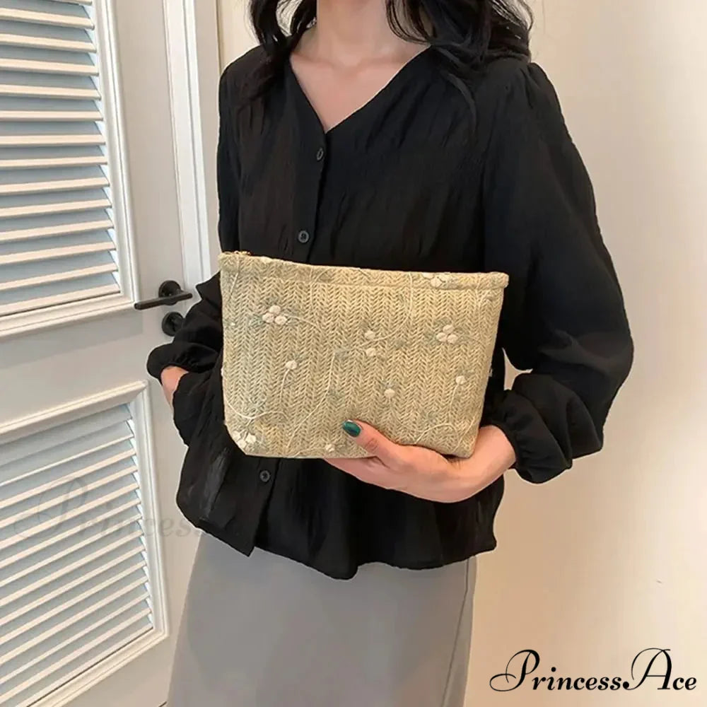 Rattan Portable Straw Grasp Wristlet