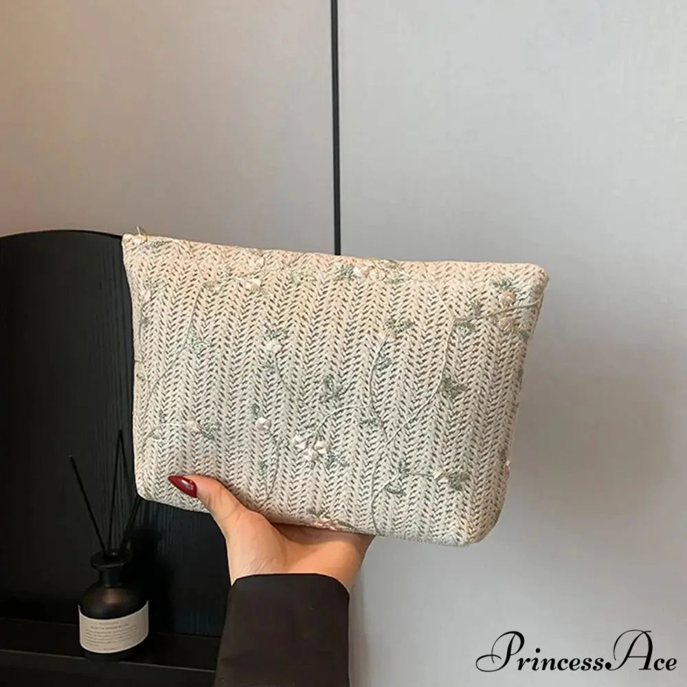 Rattan Portable Straw Grasp Wristlet