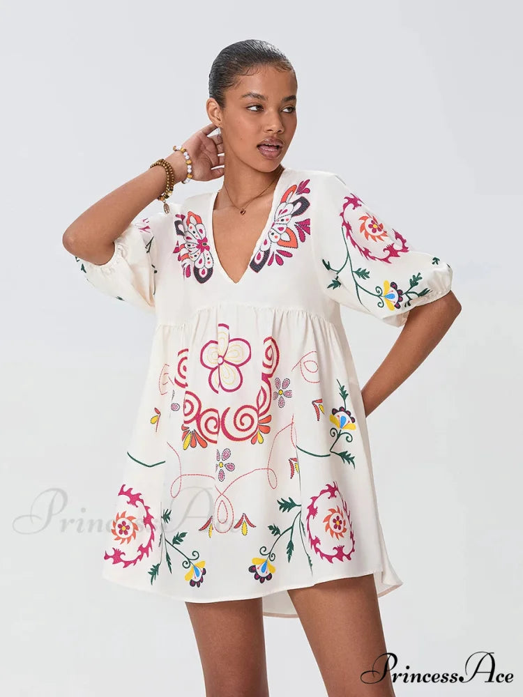 Relaxed Small Seaside Floral Dress for Holiday