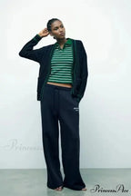 Relaxed Style Opposing V-neck Cardigan