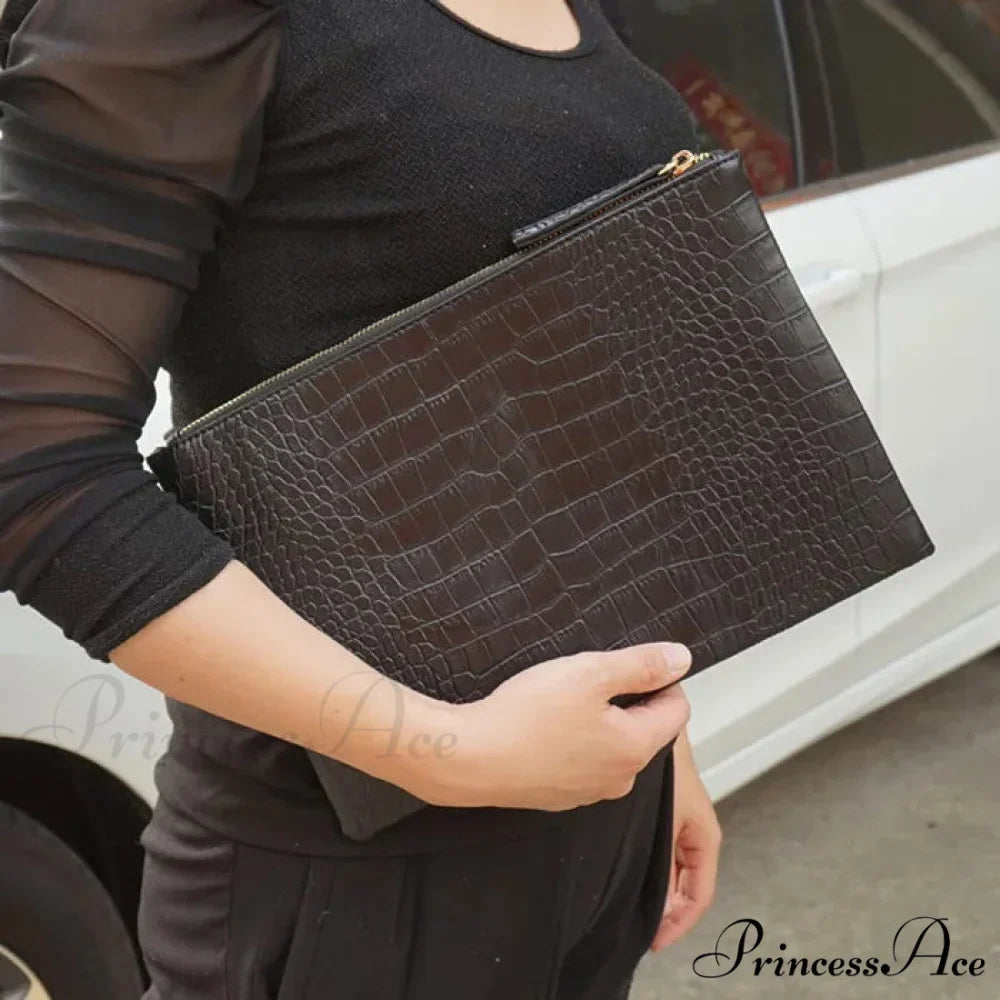 Reptile Design Spacious Nighttime Clutch