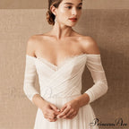 Retro Off-The-Shoulder Outdoor Wedding Gown