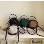 Retro Style Woman Bucket Shoulder Purse
