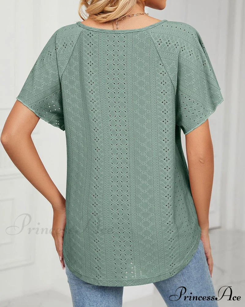 Ruffle T-shirt Output: Crossbody Design Ruffle Hem Leather Bag Design Gown Gold Brief Chain Chain Leather Full-Length Flowered Output: Up Gown Black Arm Full-Length Bag Black Input: Lace Input: with Crossbody with Gold Flowered Hem