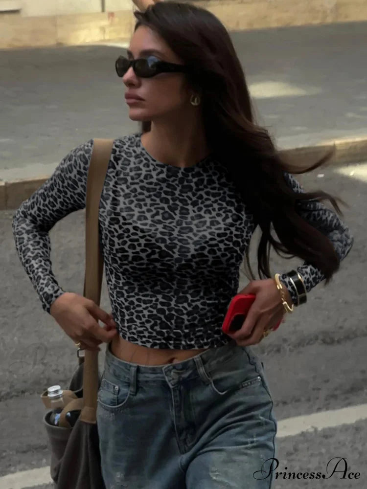 Seductive Extended Sleeve Cheetah Patterned Mesh Body-Hugging Knit Top
