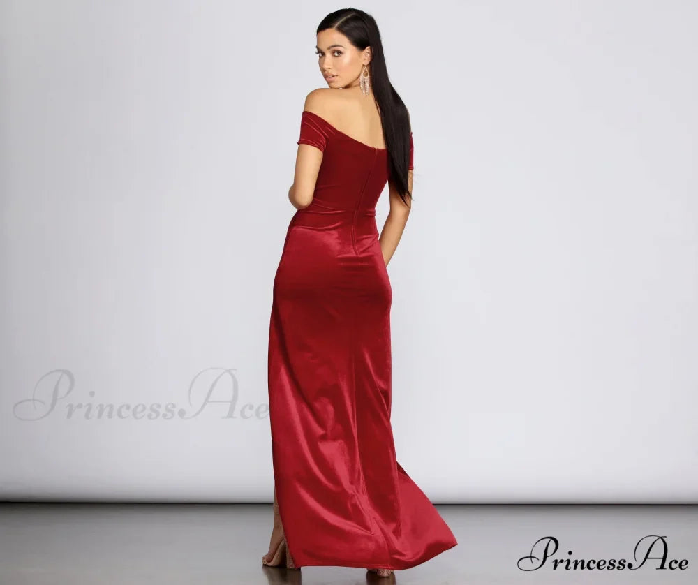 Shania Formal Stylish Velvet Sweetheart Dress