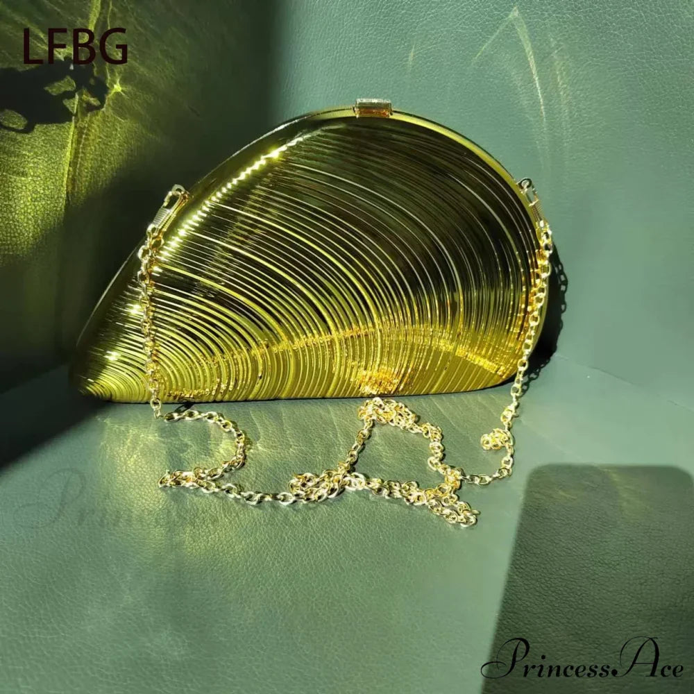 Shell Formed Acrylic Handbag Clutch Bag with Gold Chain
