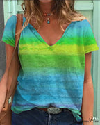 short-sleeved print rainbow V-neck t-shirt