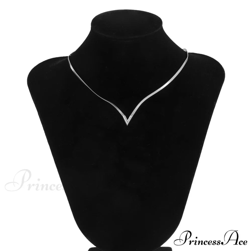 Simple Men's Jewelry Creative V-shaped Necklace