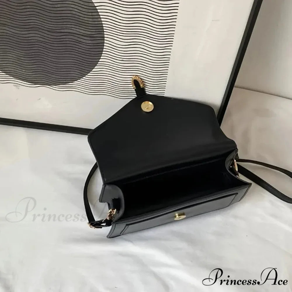 Simple Monochromatic Square Flap Crossbody