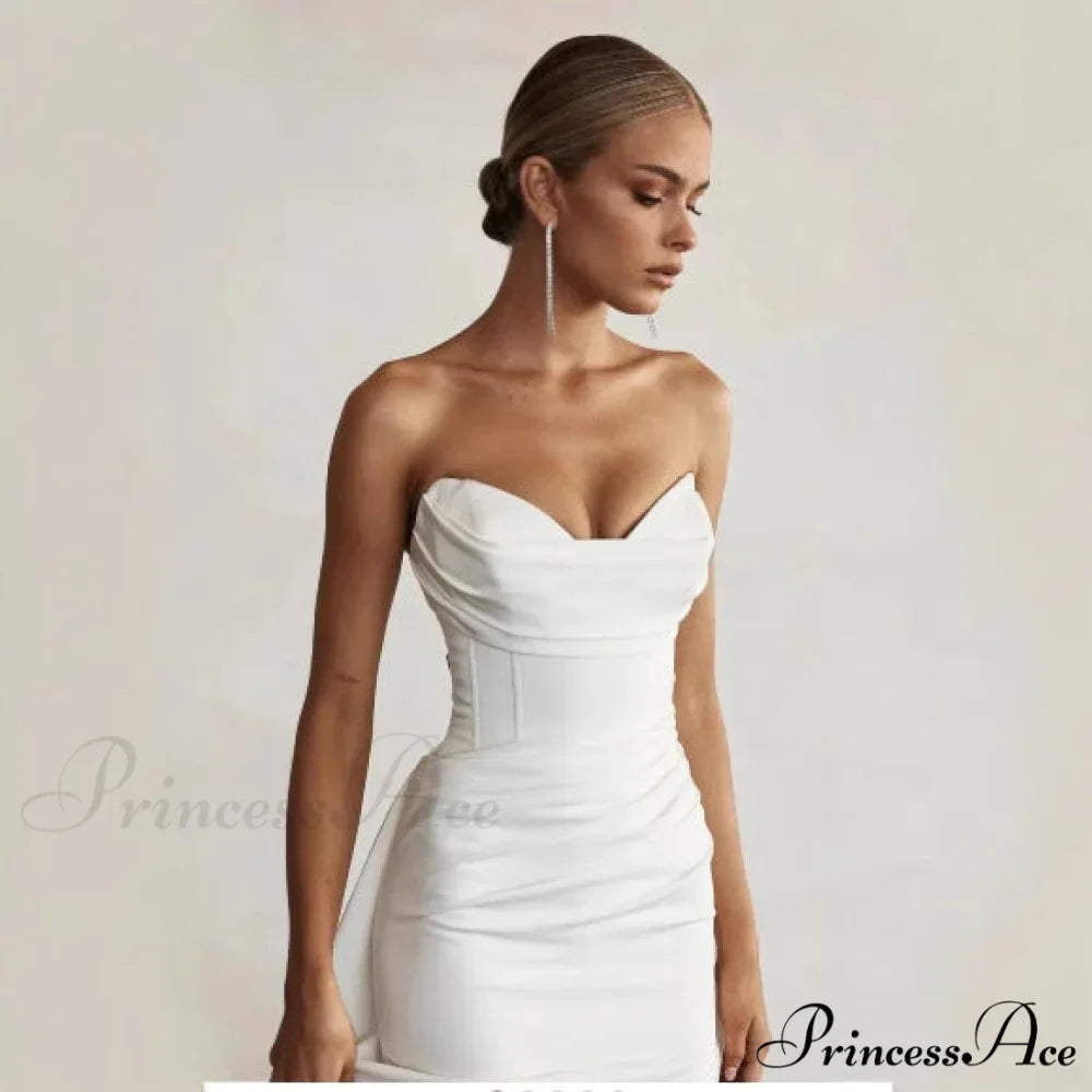 Sleeveless Dual-Slit Trumpet Bridal Gown