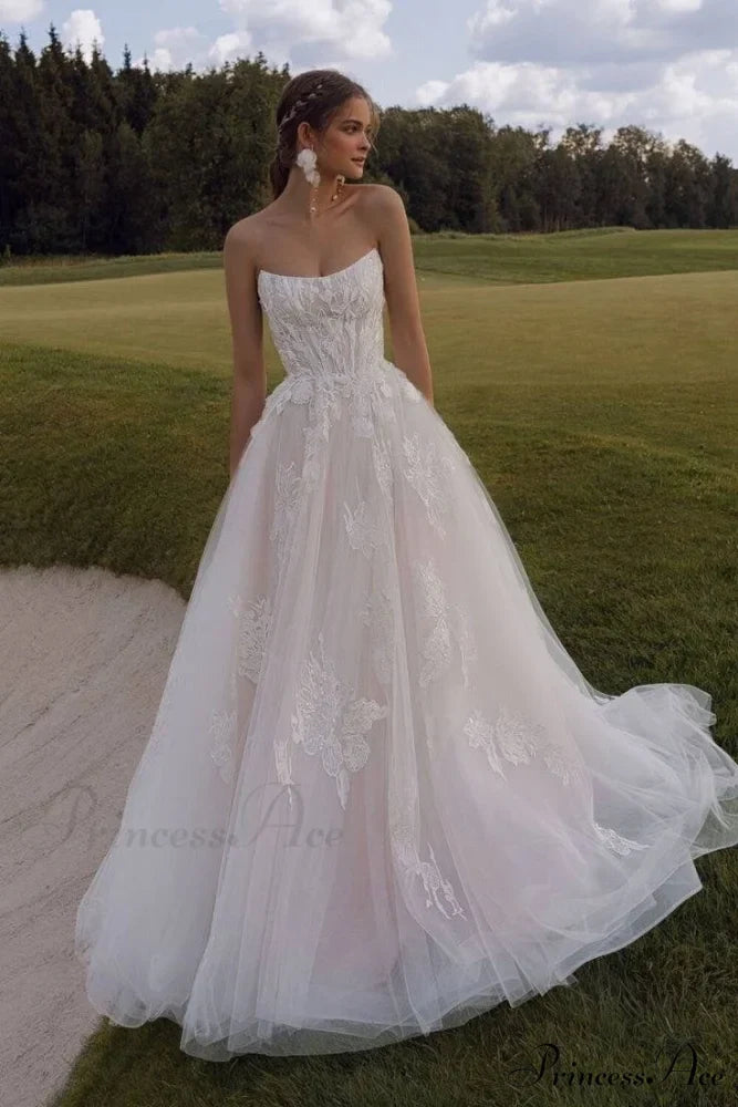 Sleeveless Lace Ball Gown Wedding Dress