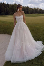 Sleeveless Lace Ball Gown Wedding Dress