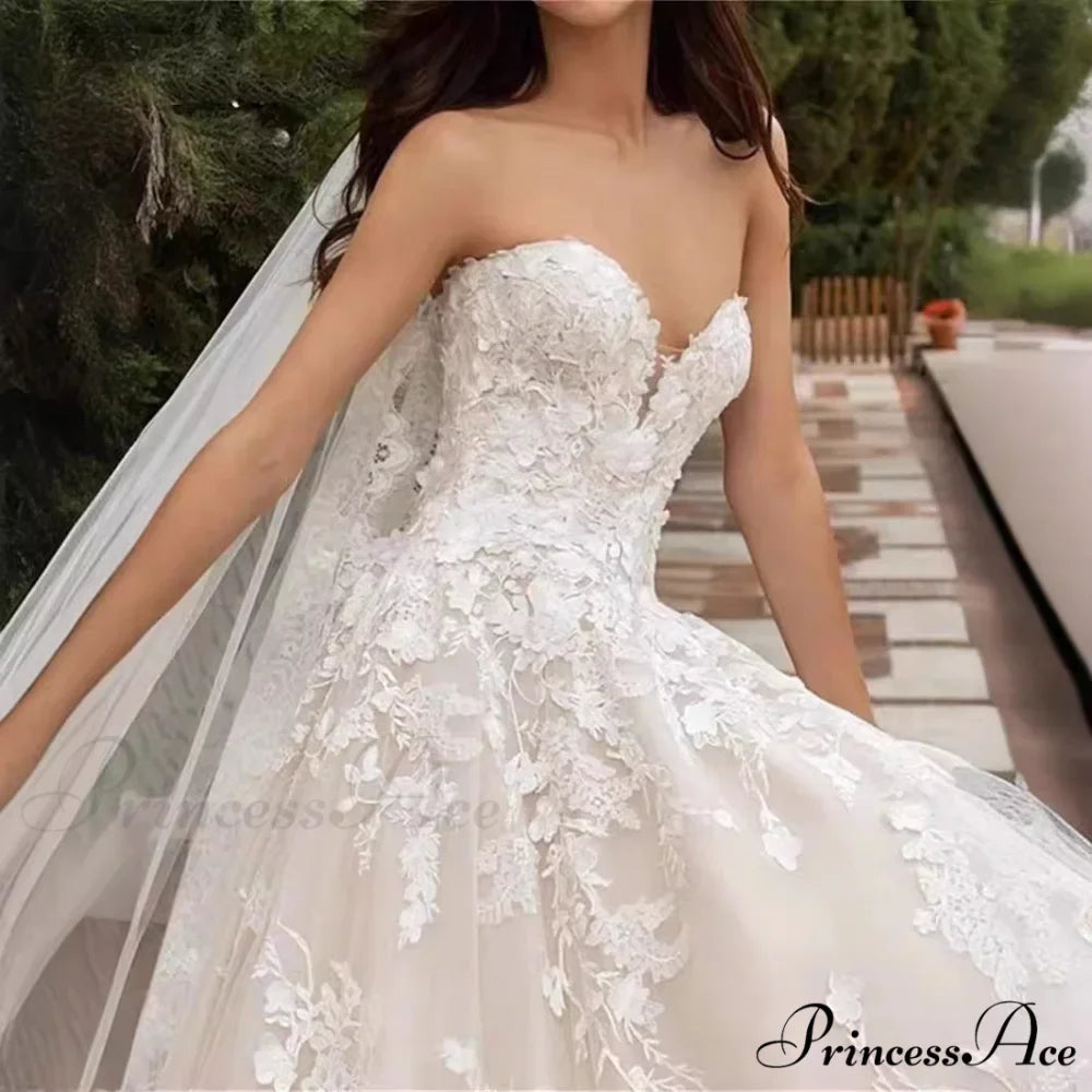 Sleeveless Lace Ball Gown Wedding Dress