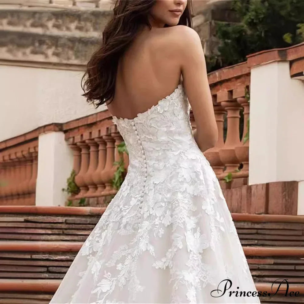 Sleeveless Lace Ball Gown Wedding Dress