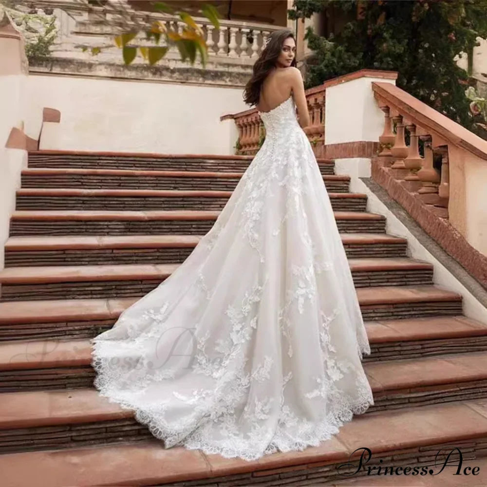 Sleeveless Lace Ball Gown Wedding Dress