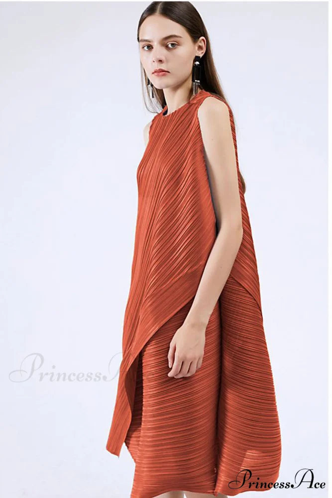 Sleeveless Pleated Midi Dress with Irregular Hem