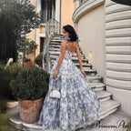 Sleeveless Seductive Plunging V-neck Prom Gown