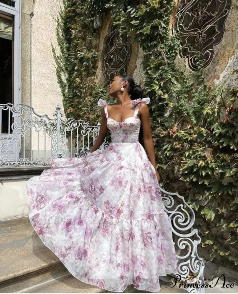 Sleeveless Seductive Plunging V-neck Prom Gown