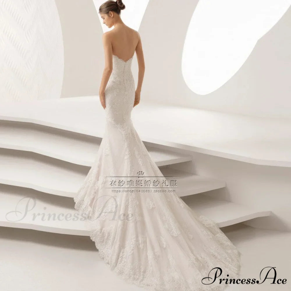 Sleeveless Trumpet Basic Bridal Gown