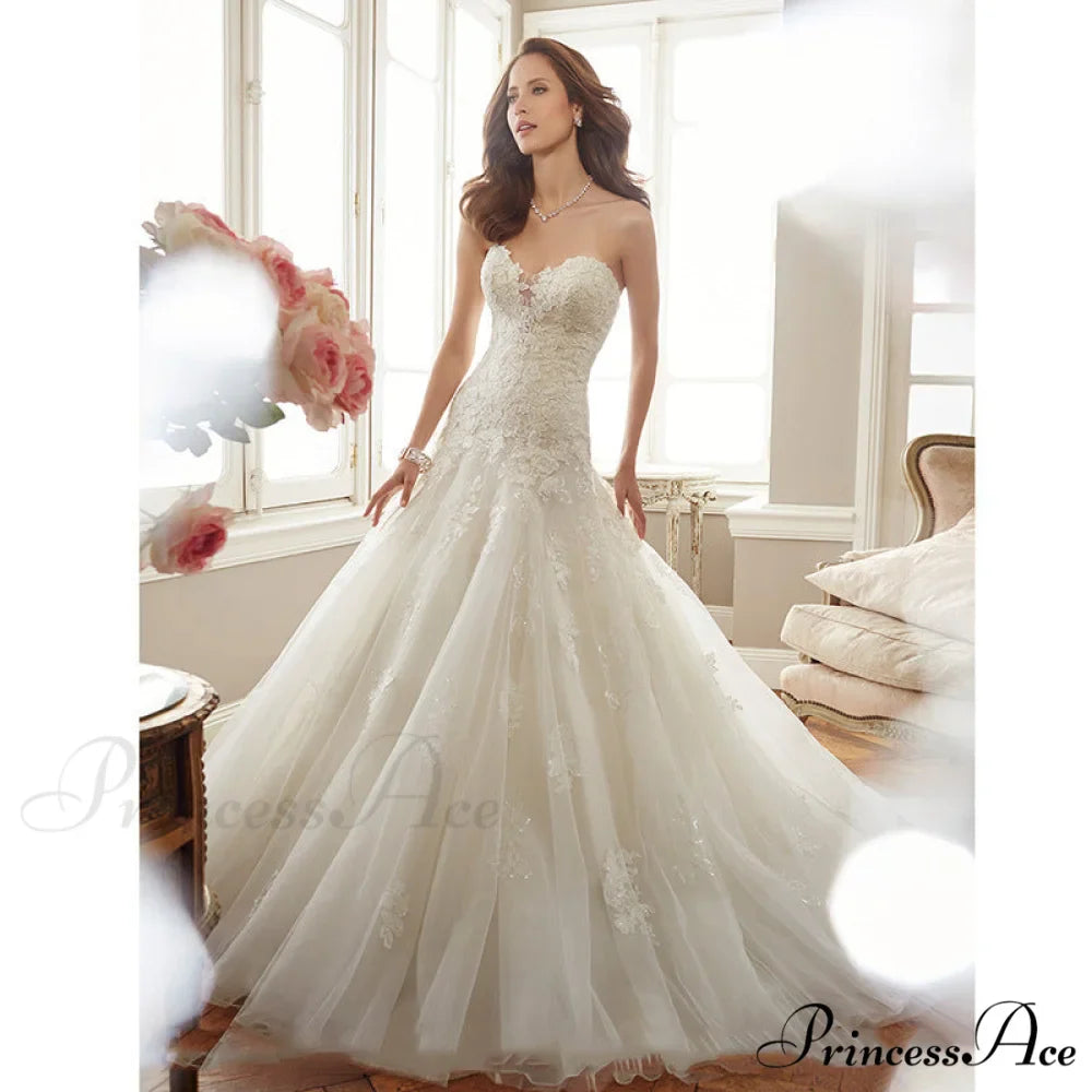 Sleeveless Trumpet Lace Bridal Gown
