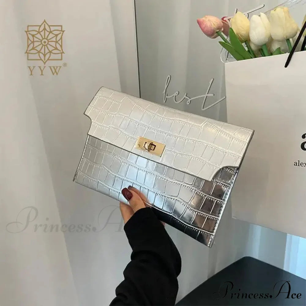 Slim Envelope Alligator Design Wristlet