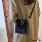 Small Ribbed Zipper Shoulder Bag Spring Purse