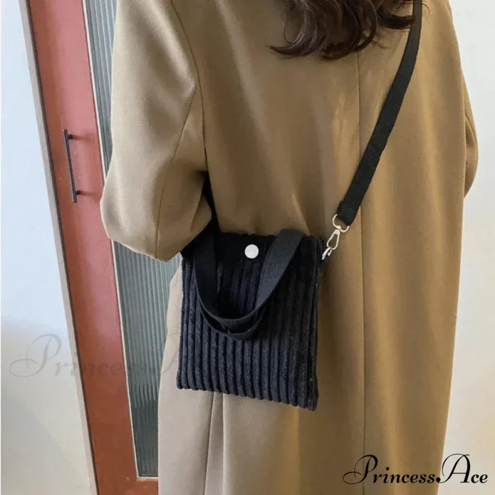 Small Ribbed Zipper Shoulder Bag Spring Purse