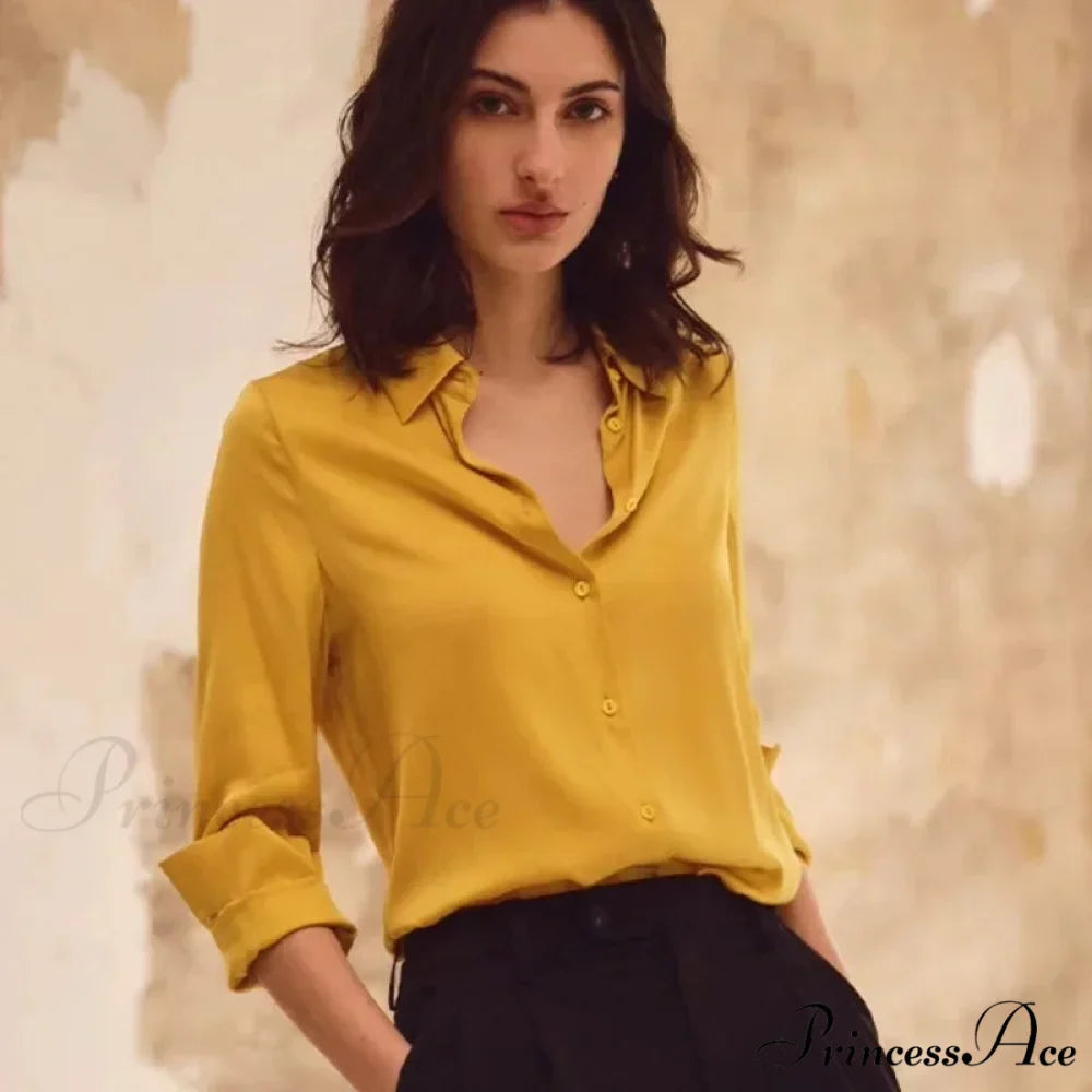 Smooth Solid Extended Sleeve Turtleneck Blouse