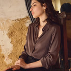 Smooth Solid Extended Sleeve Turtleneck Blouse