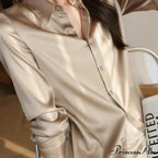 Smooth Solid Extended Sleeve Turtleneck Blouse