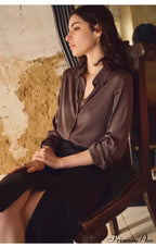 Smooth Solid Extended Sleeve Turtleneck Blouse