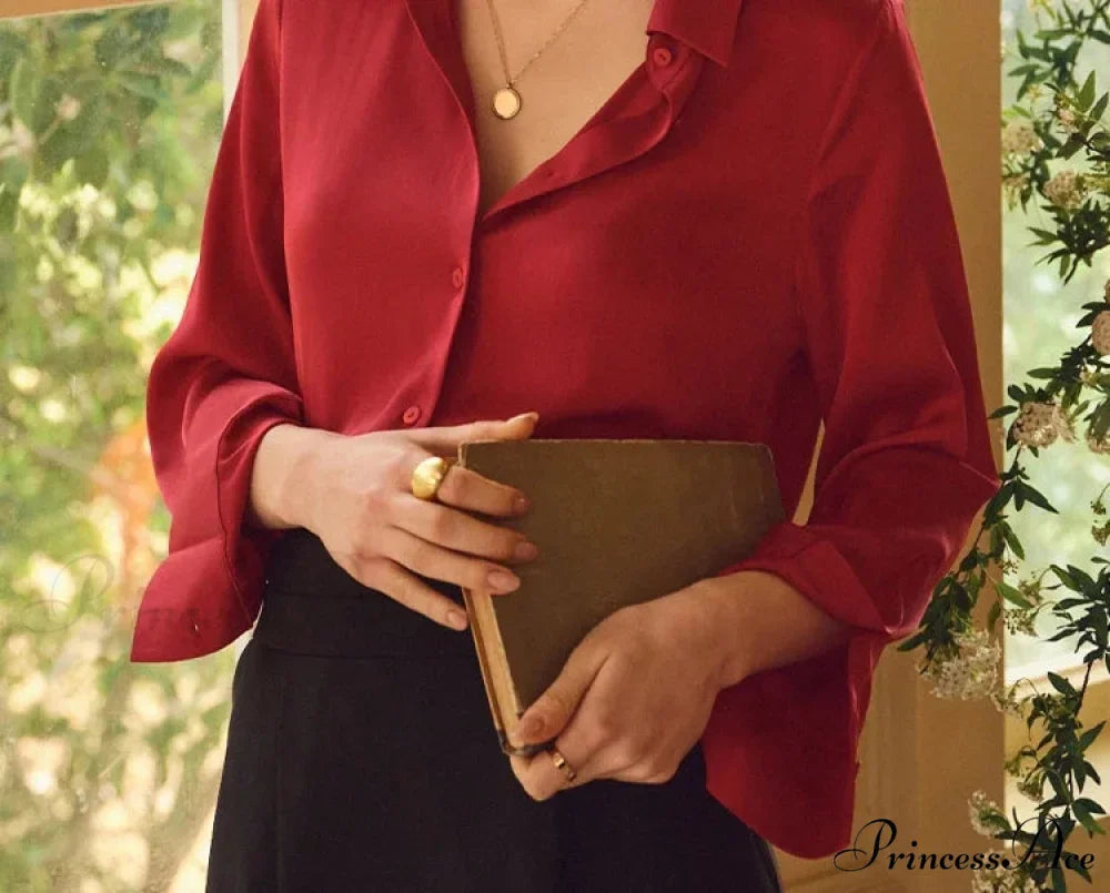 Smooth Solid Extended Sleeve Turtleneck Blouse