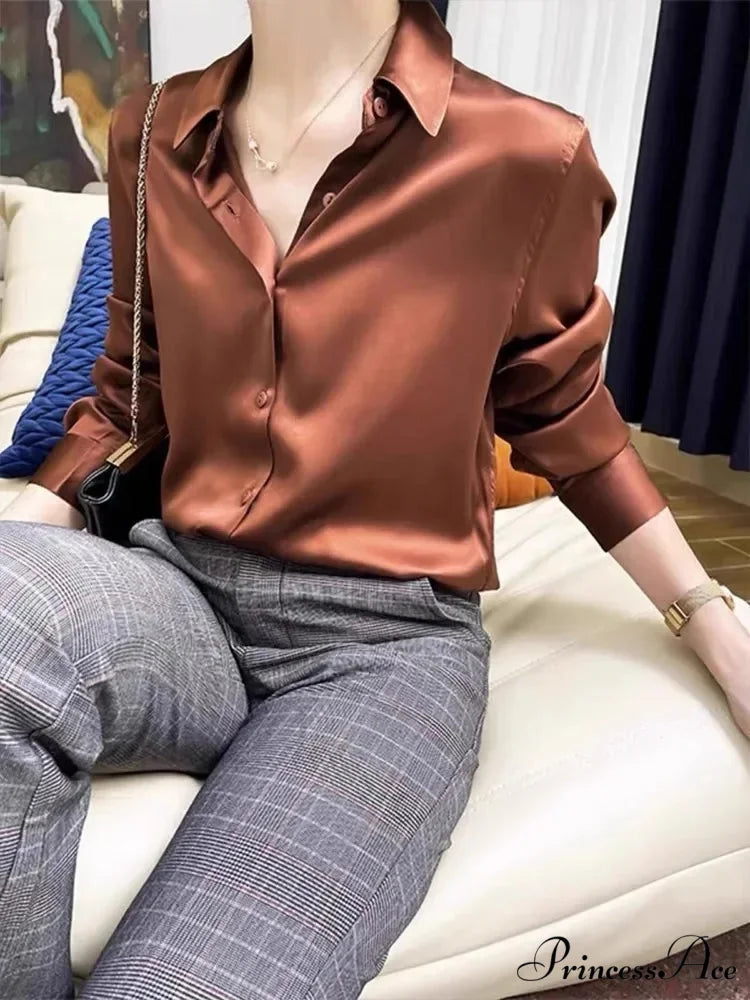 Smooth Solid Extended Sleeve Turtleneck Blouse