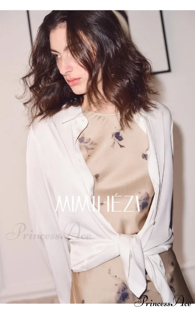 Smooth Solid Extended Sleeve Turtleneck Blouse