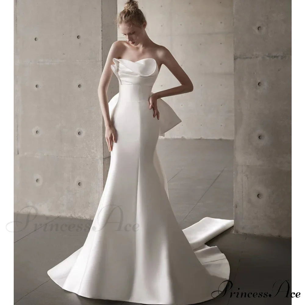 Smooth Strapless Bow Wedding Gown