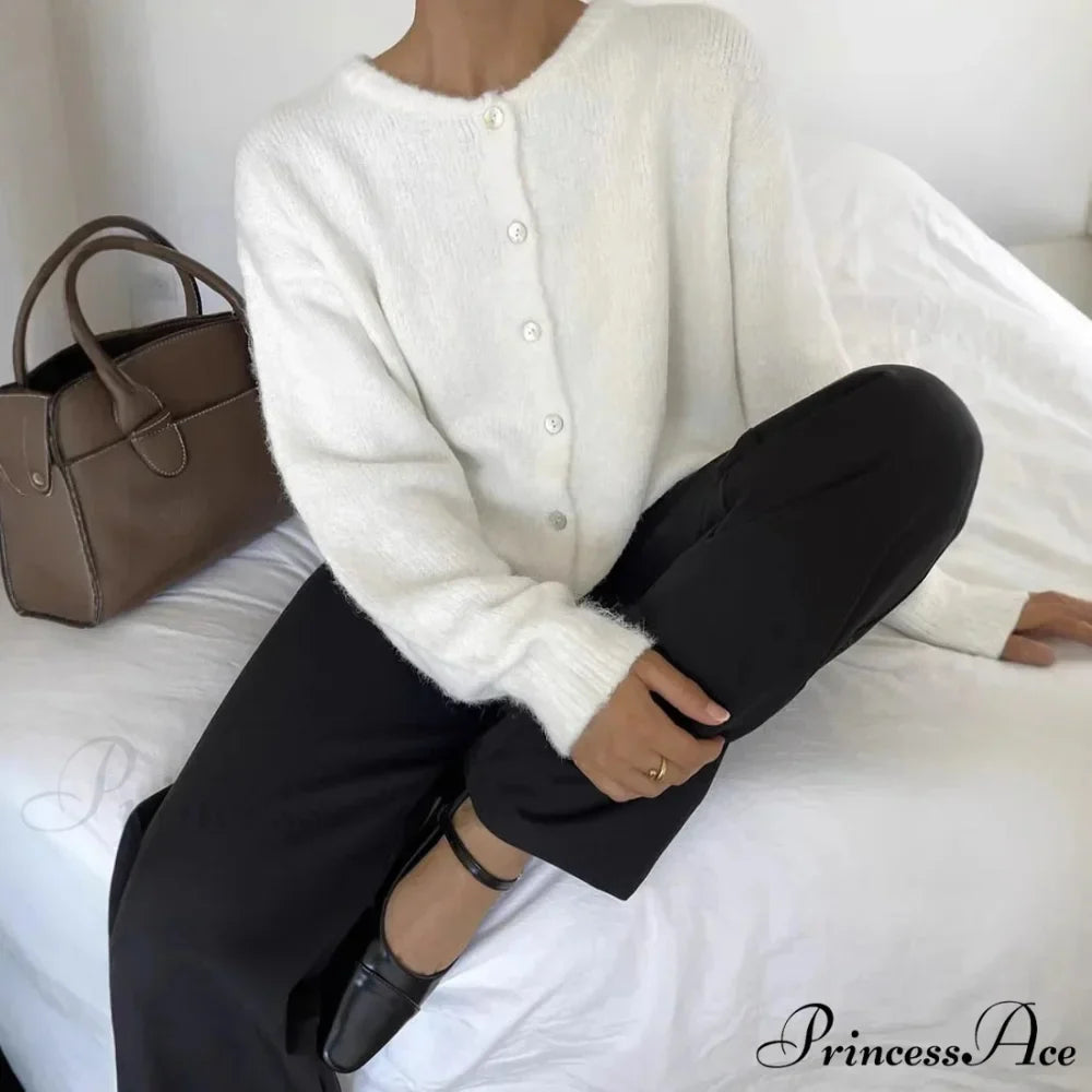 Soft Single-breasted Knit Cardigan