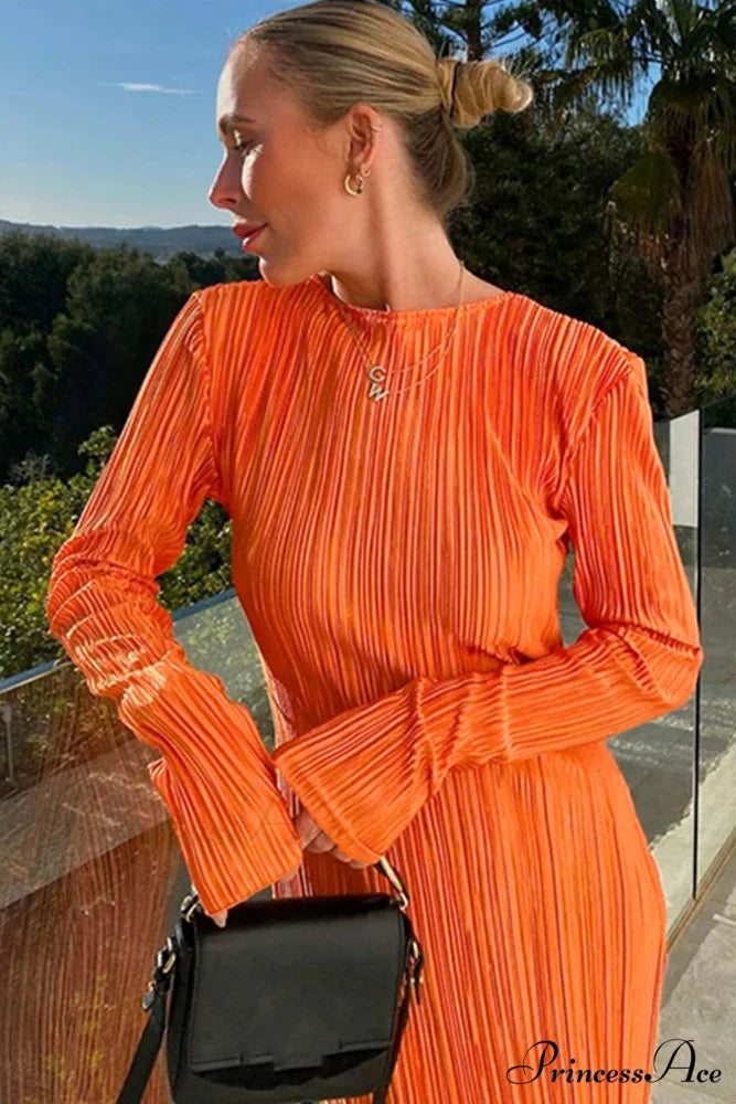 Solid Color Crew Neck Maxi Dress with Pleated Detail