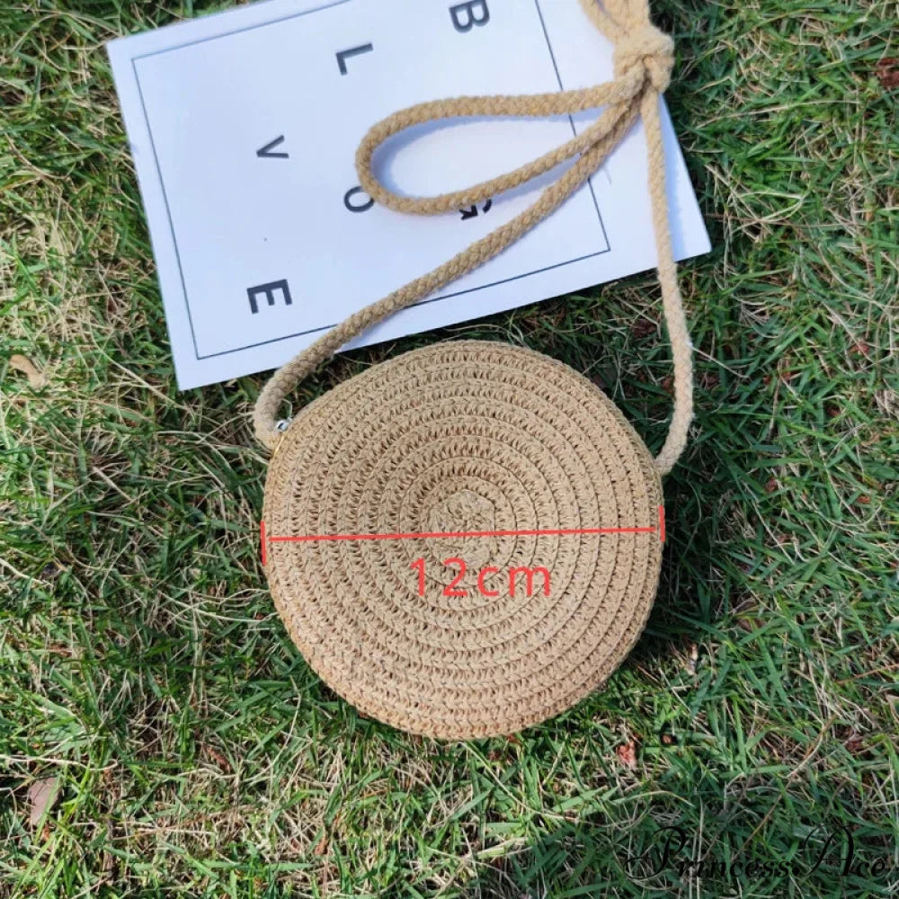 Spacious Capacity Fringe Straw Shoulder Bag