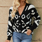 Spotted Jacquard Solo Buttoned Knitted Cardigan