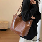 Striking Straw Summer Beach Shoulder Bag